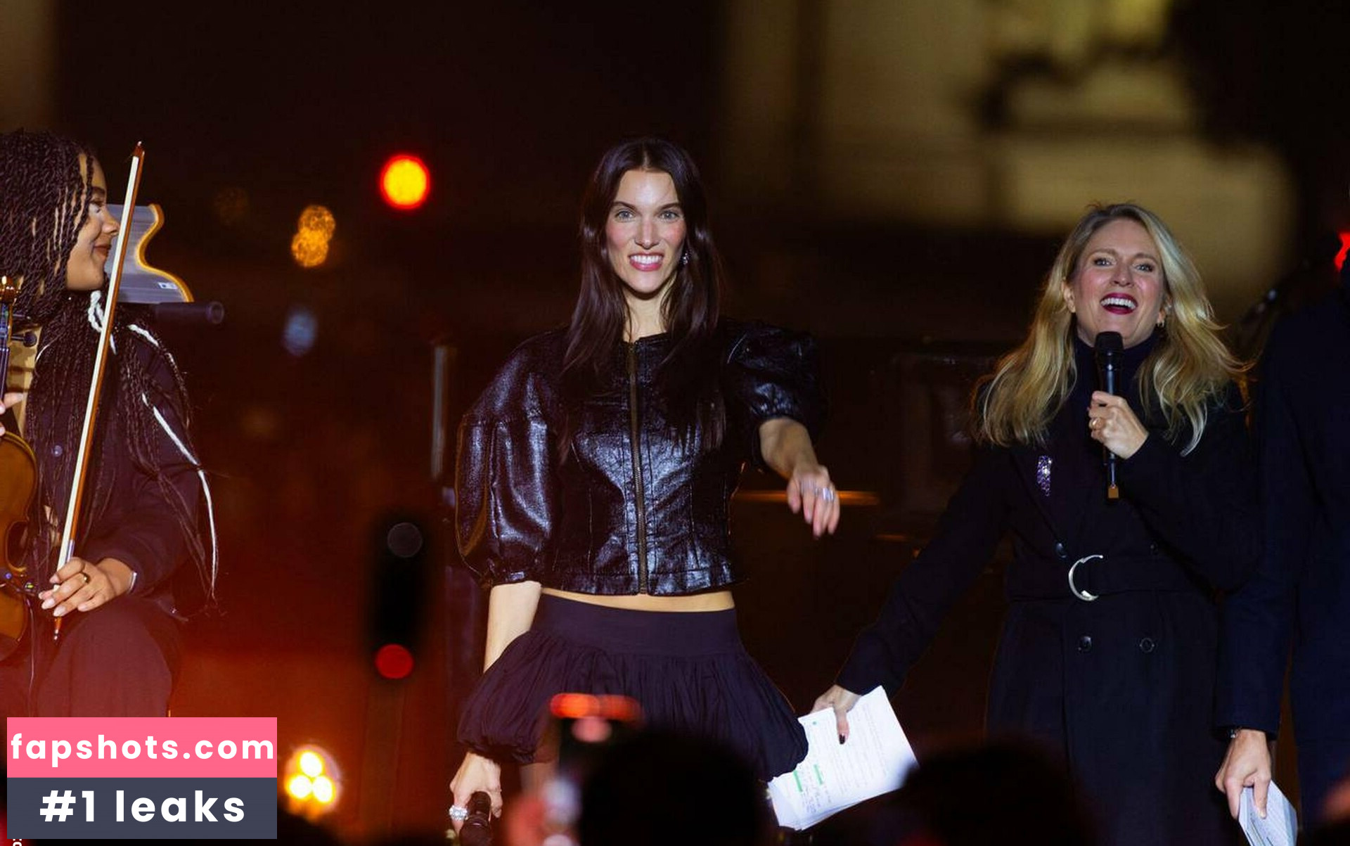 Charlotte Cardin gallery photo #25