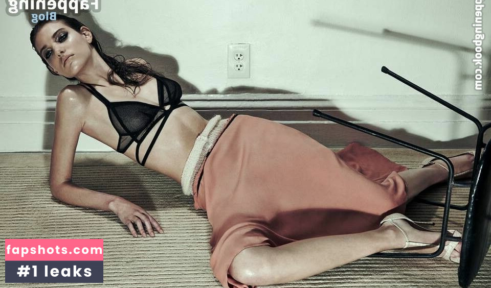 Charlotte Cardin gallery photo #69