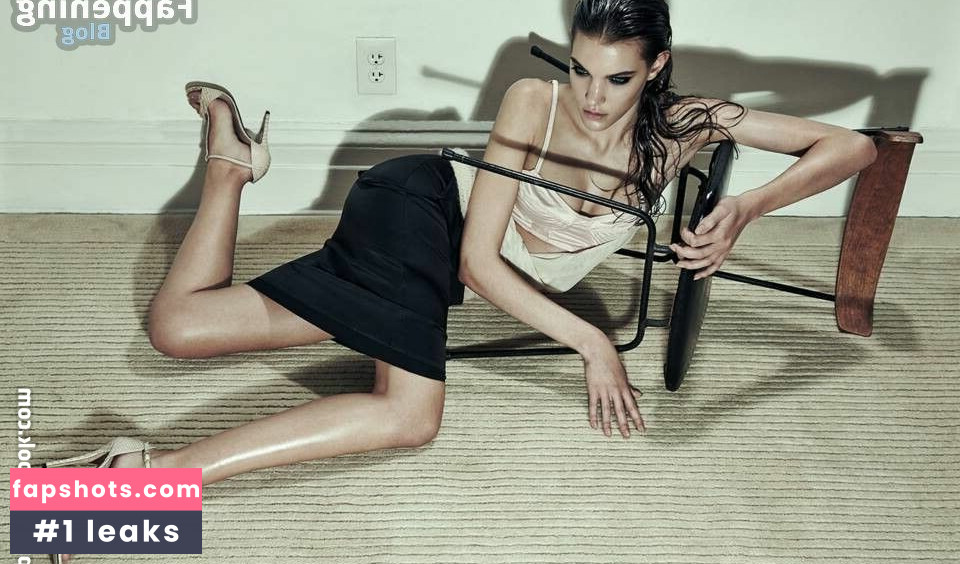 Charlotte Cardin gallery photo #70