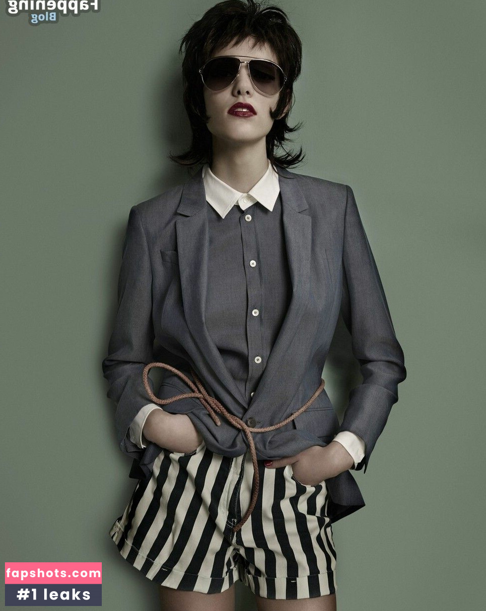 Charlotte Cardin gallery photo #75