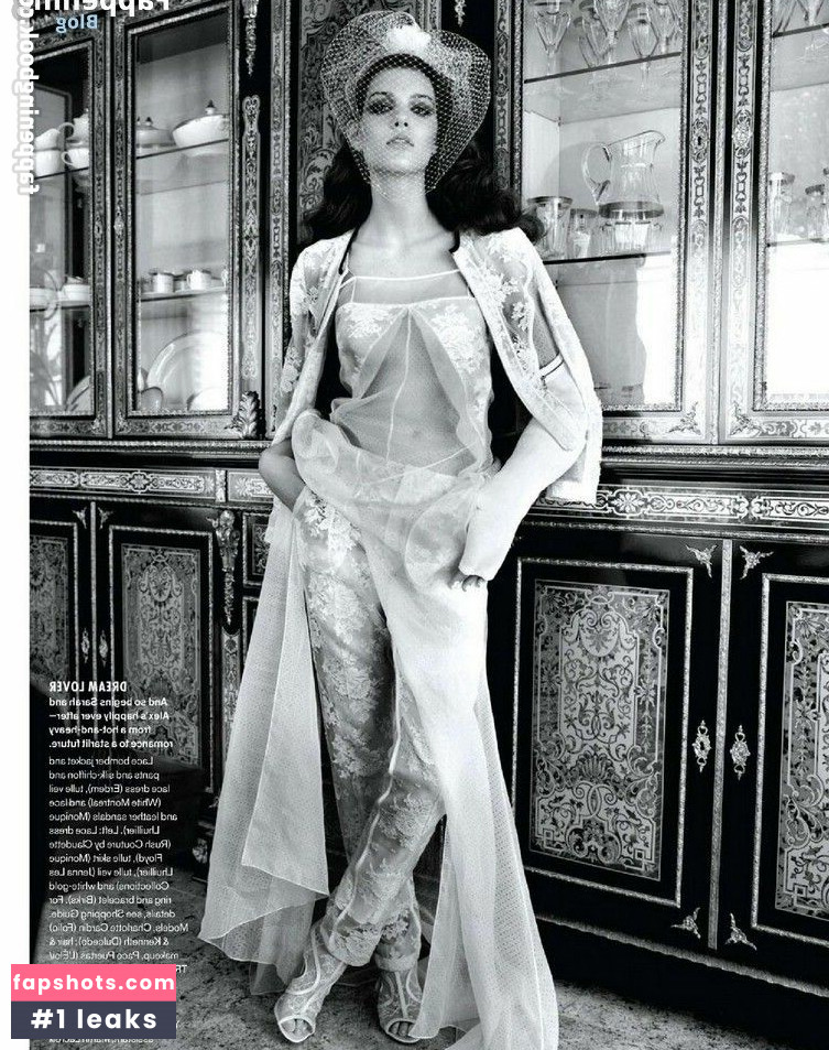 Charlotte Cardin gallery photo #81