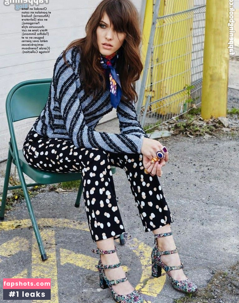 Charlotte Cardin gallery photo #88