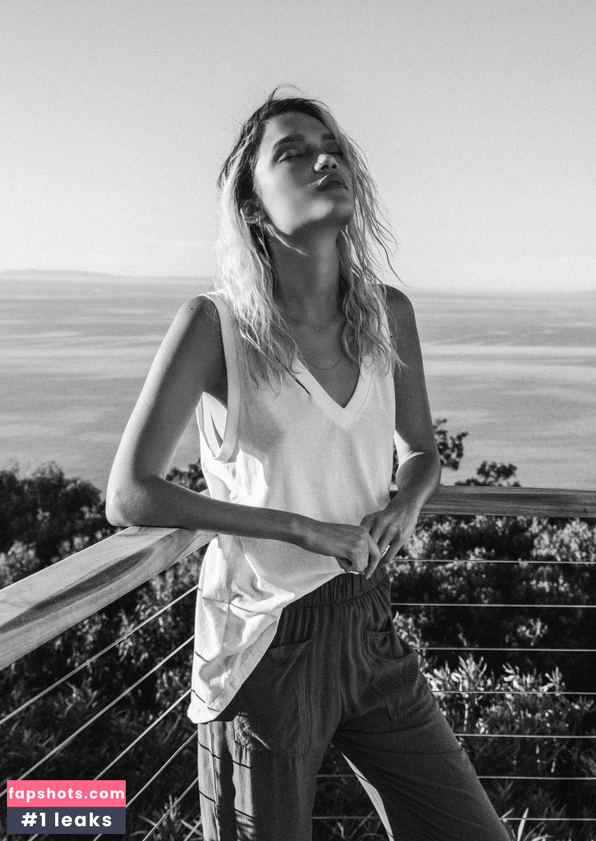 Charlotte Carey gallery photo #15