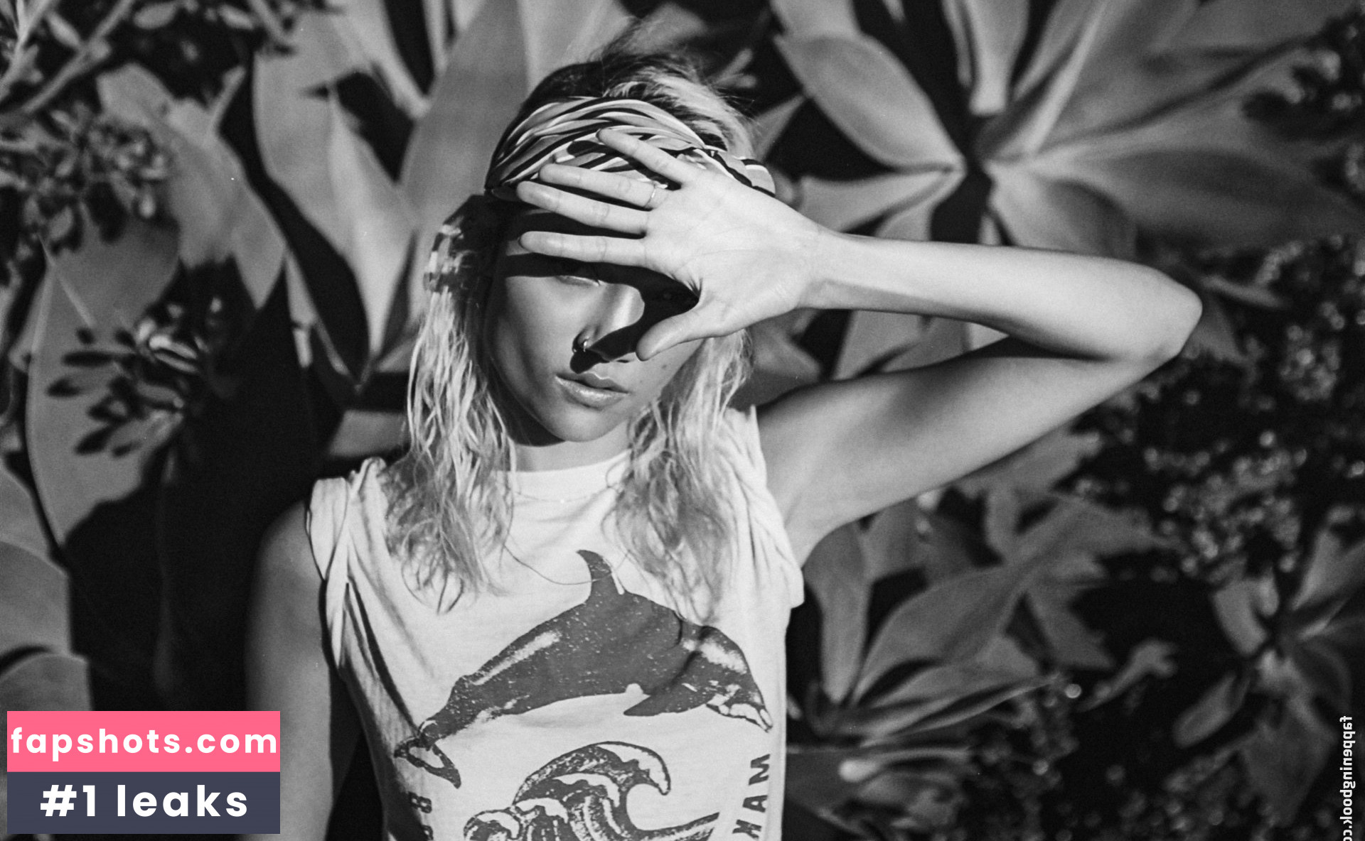 Charlotte Carey gallery photo #21