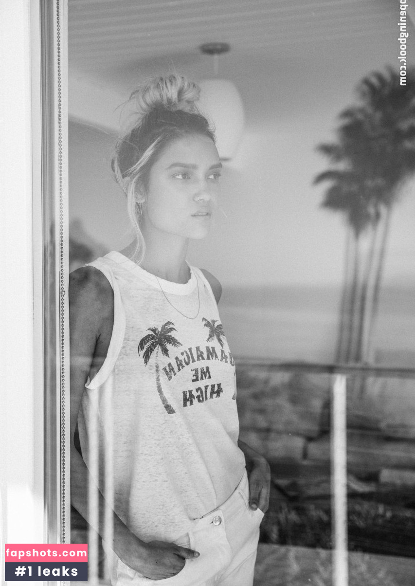 Charlotte Carey gallery photo #28