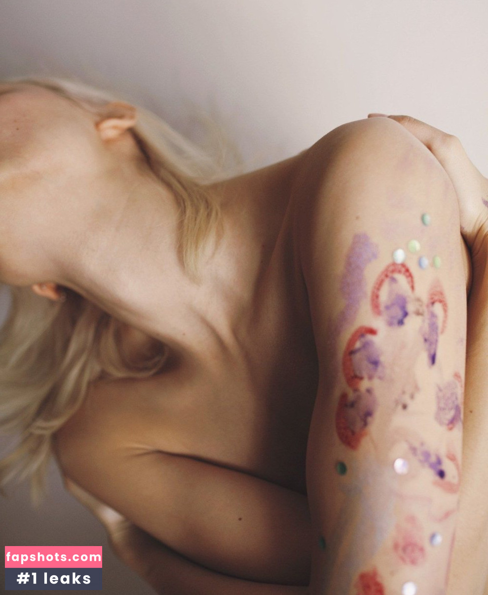 Charlotte Carey gallery photo #9