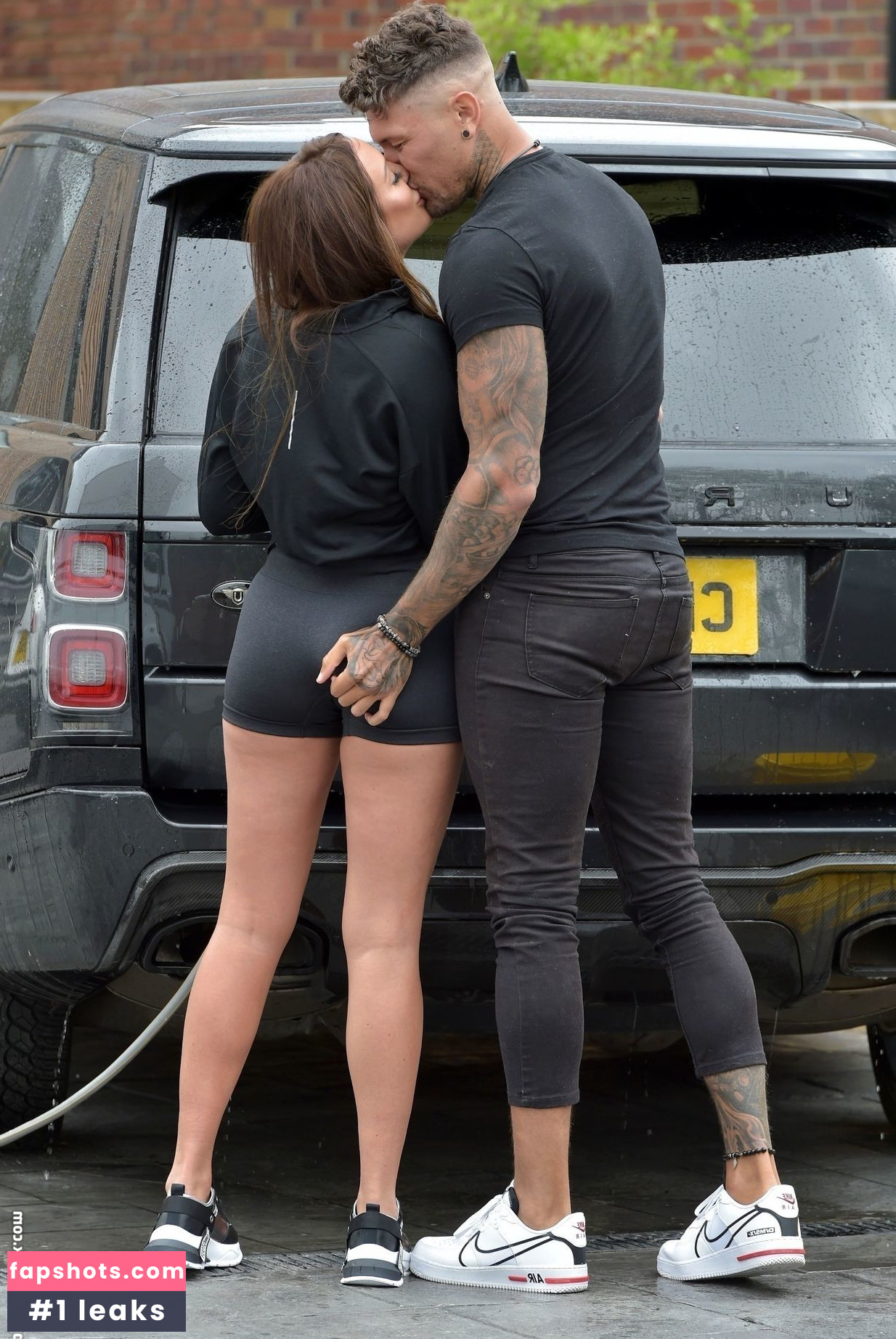 Charlotte Crosby gallery photo #143