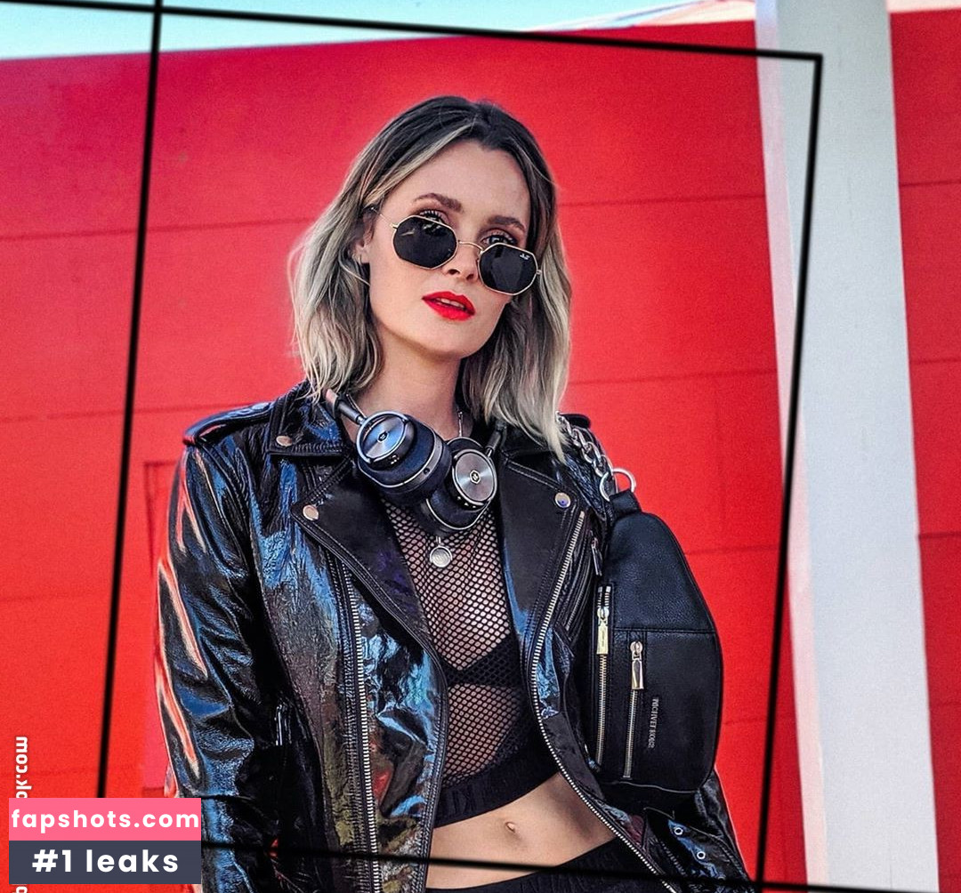 Charlotte de Carle Filtración Desnuda OnlyFans Foto #12 - Fapshots