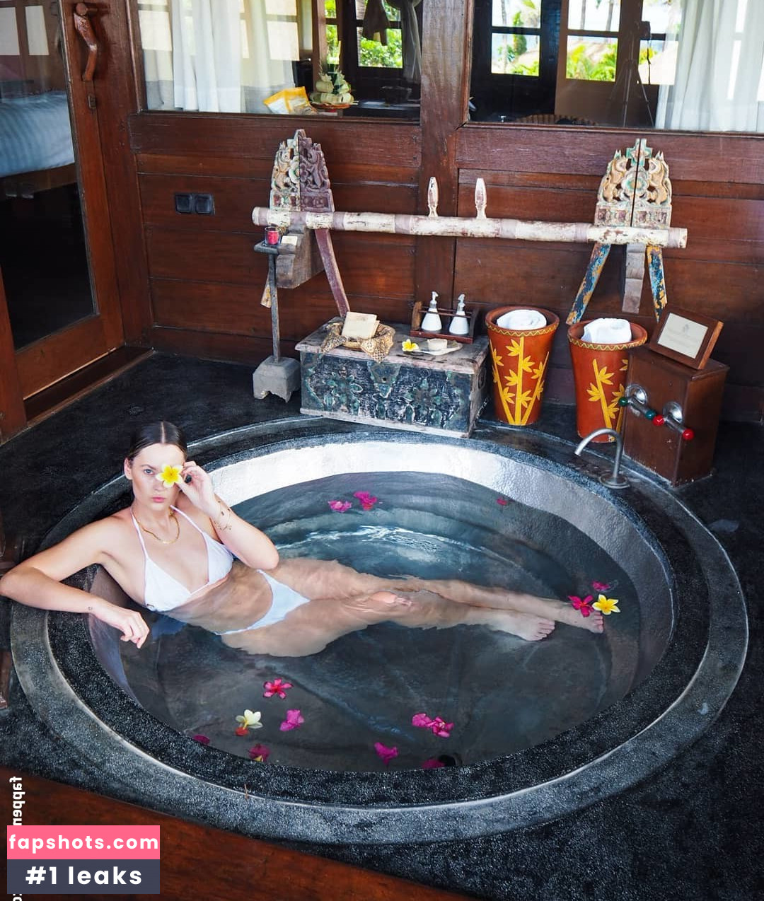 Charlotte de Carle Filtración Desnuda OnlyFans Foto #24 - Fapshots