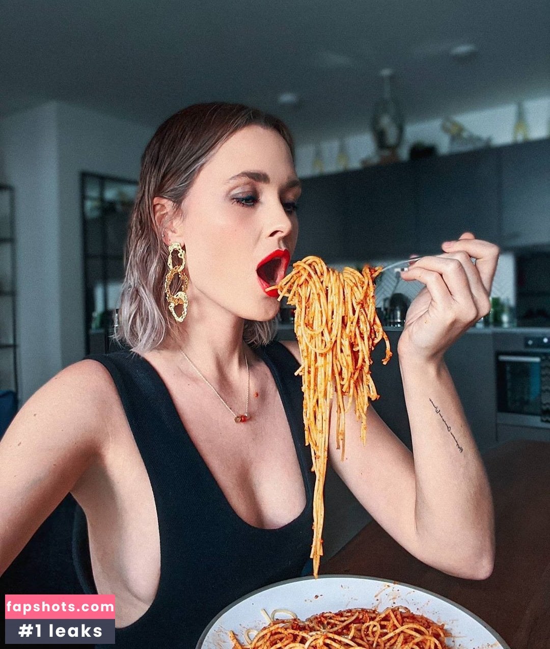 Charlotte de Carle Filtración Desnuda OnlyFans Foto #9 - Fapshots