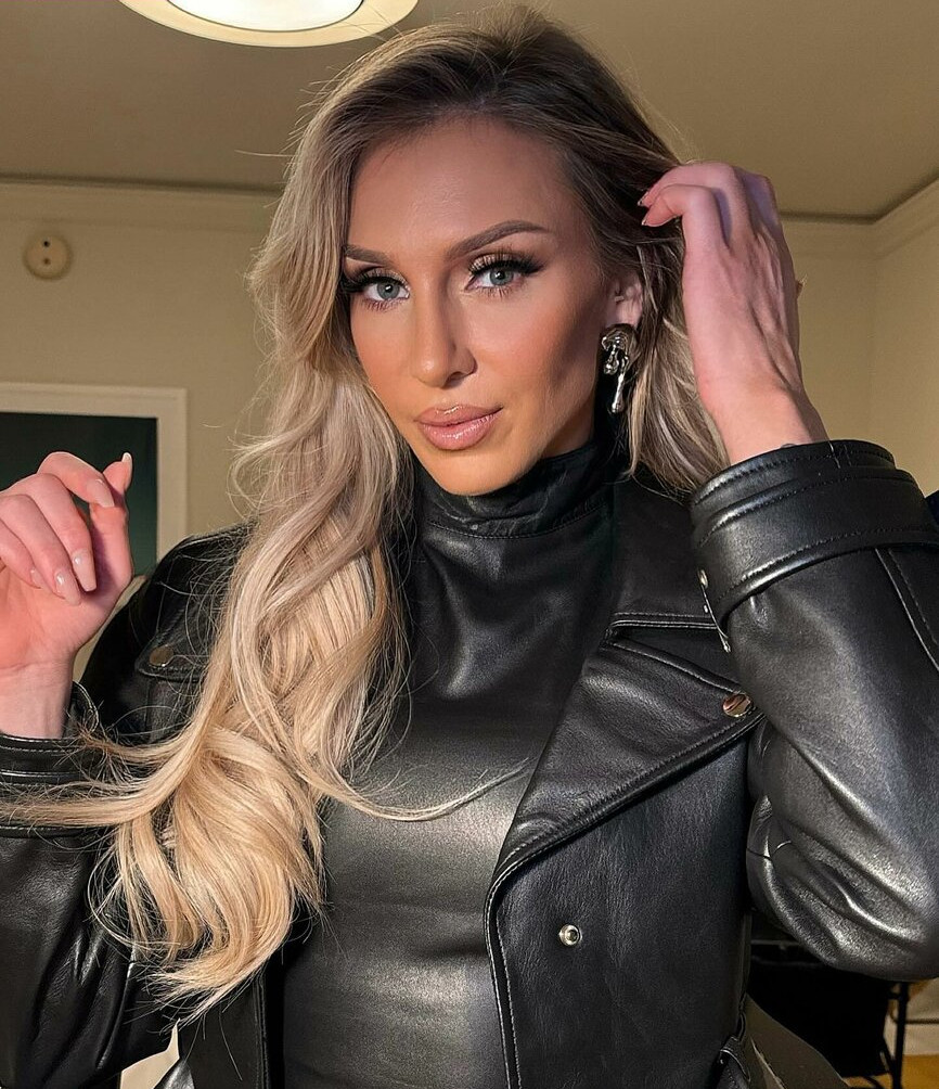charlotte-flair Nahé úniky fotek pouze od fanoušků #383 - Fapshots