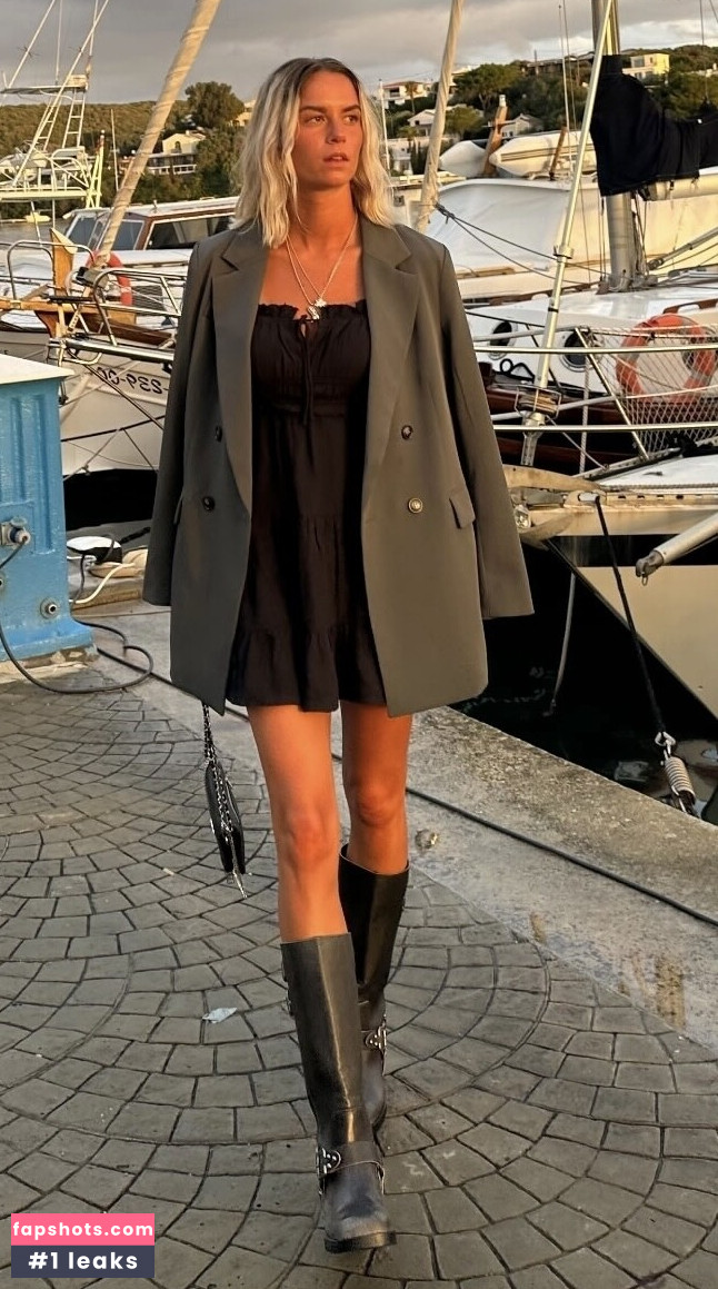 Charlotte Fromm nude babe gallery