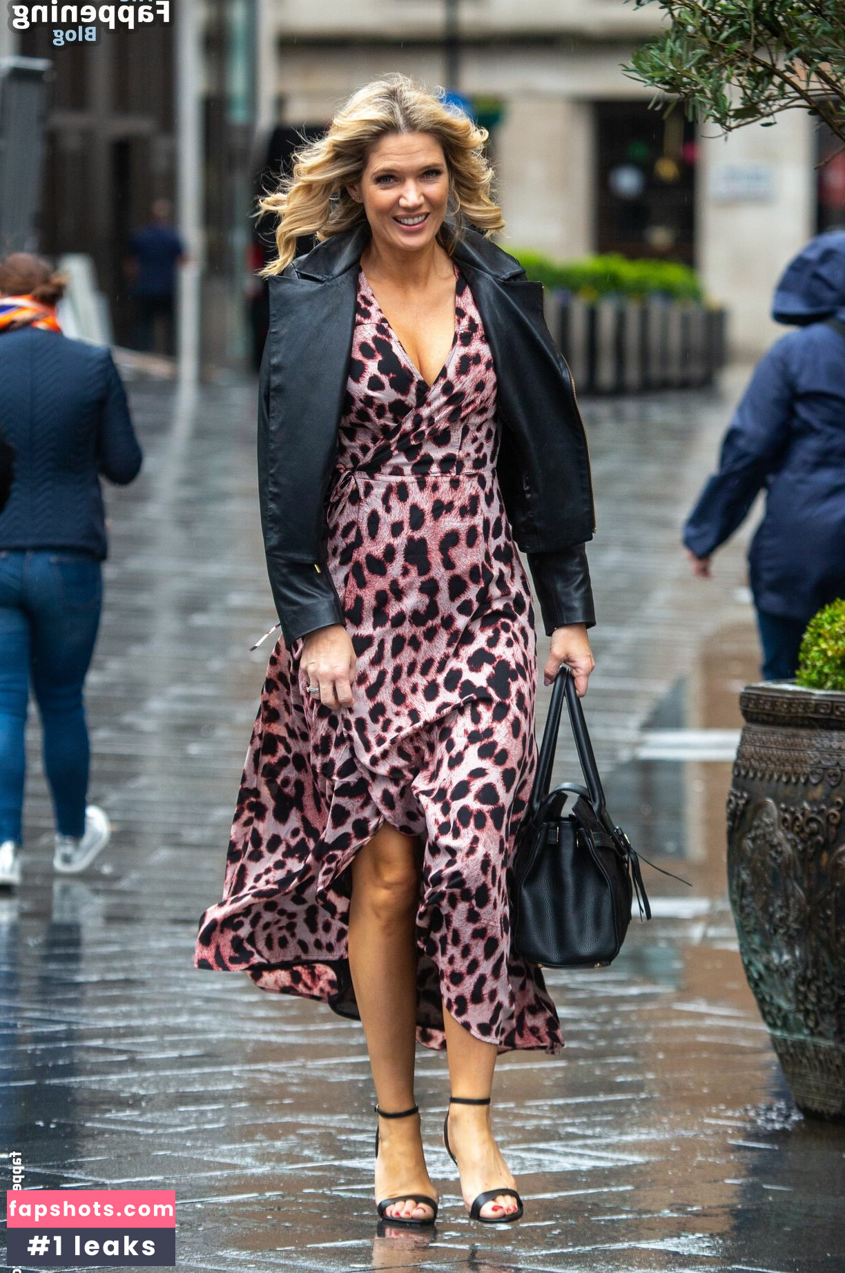 Charlotte Hawkins gallery photo #31