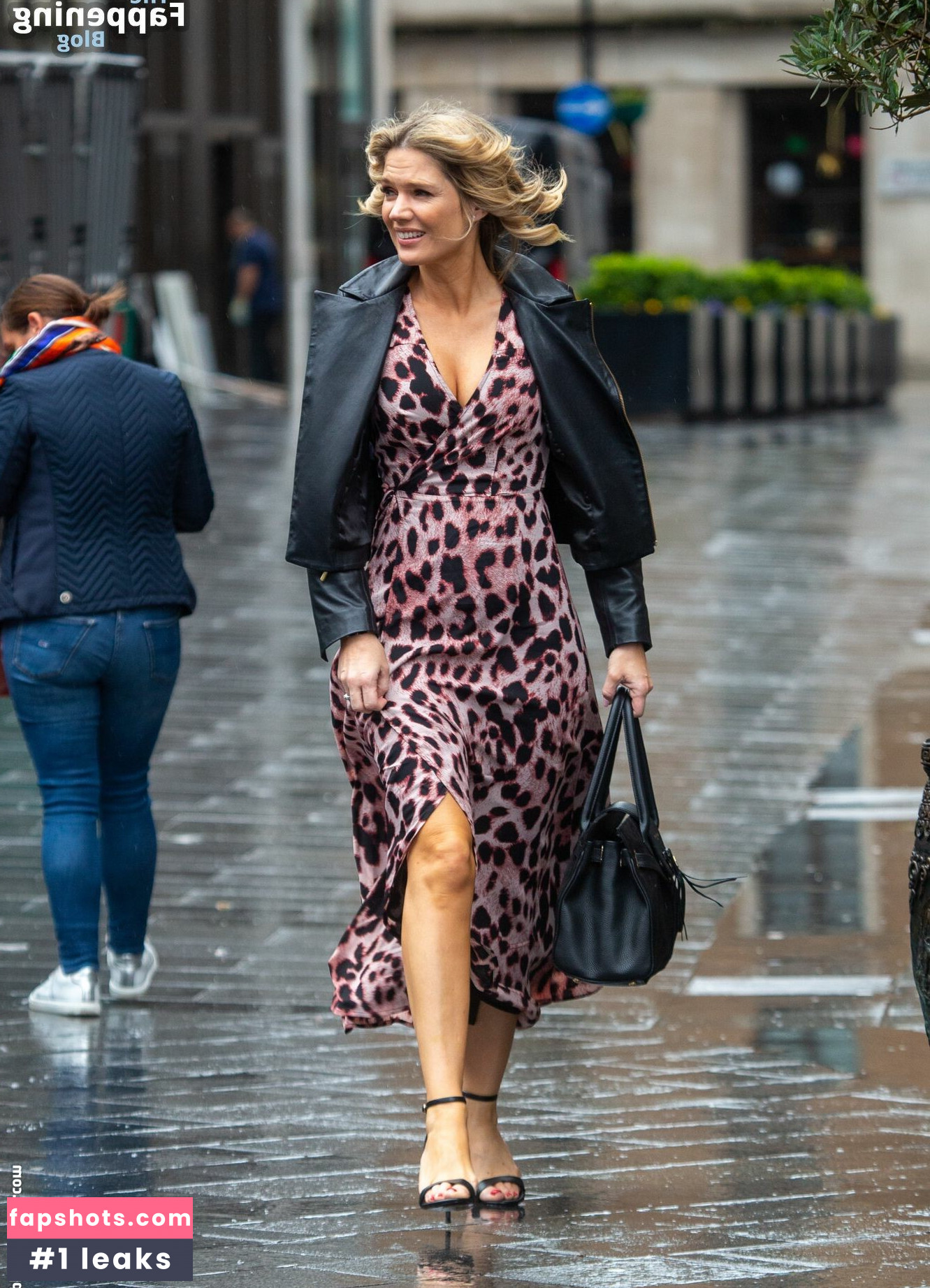 Charlotte Hawkins gallery photo #33