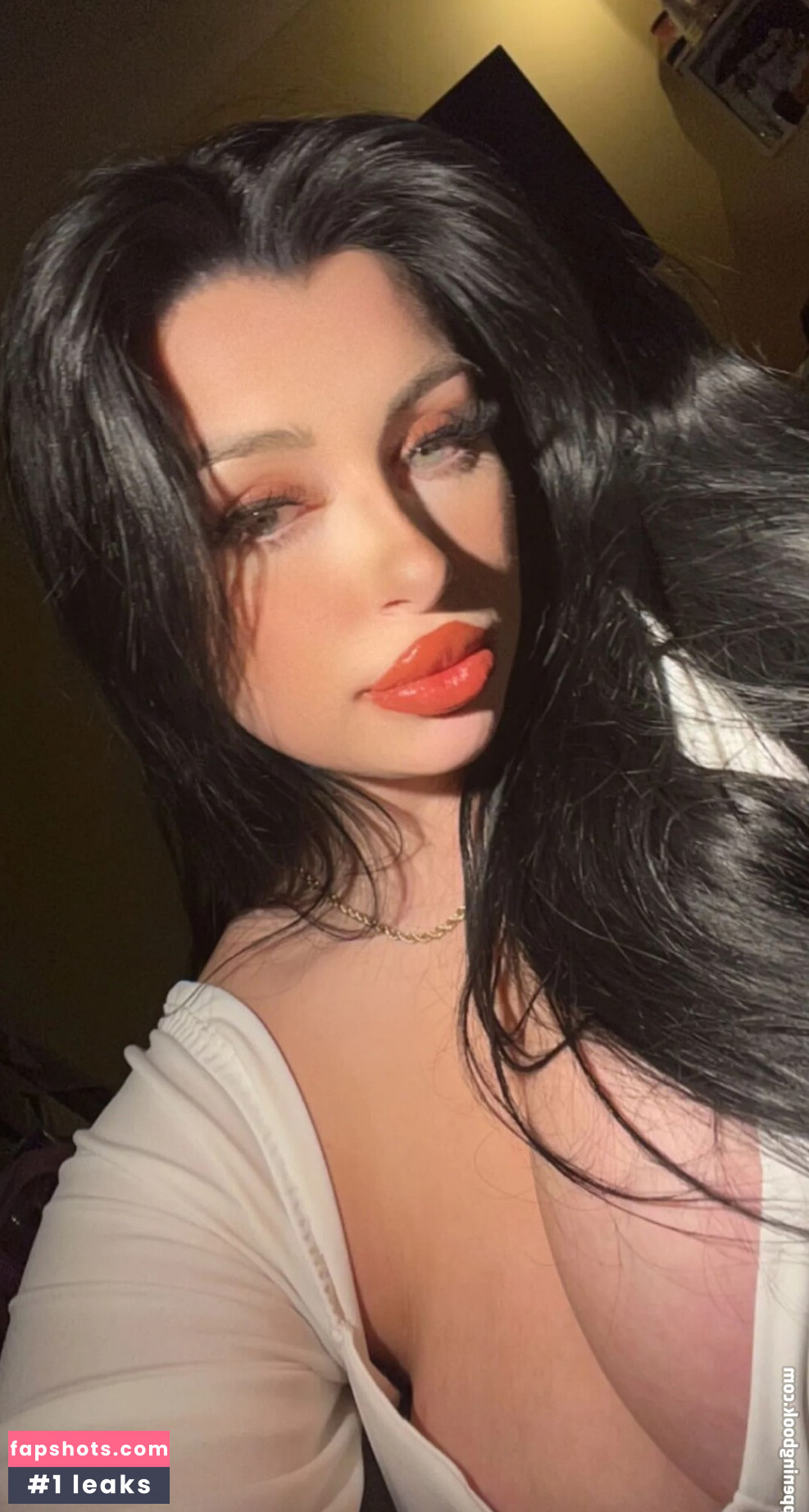 Charlotte M Filtración Desnuda OnlyFans Foto #14 - Fapshots