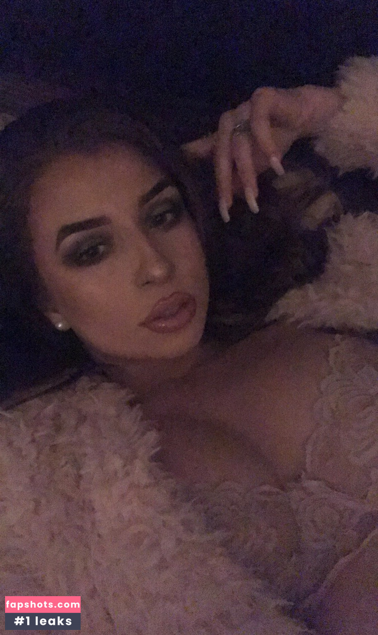 Charlotte M Filtración Desnuda OnlyFans Foto #23 - Fapshots