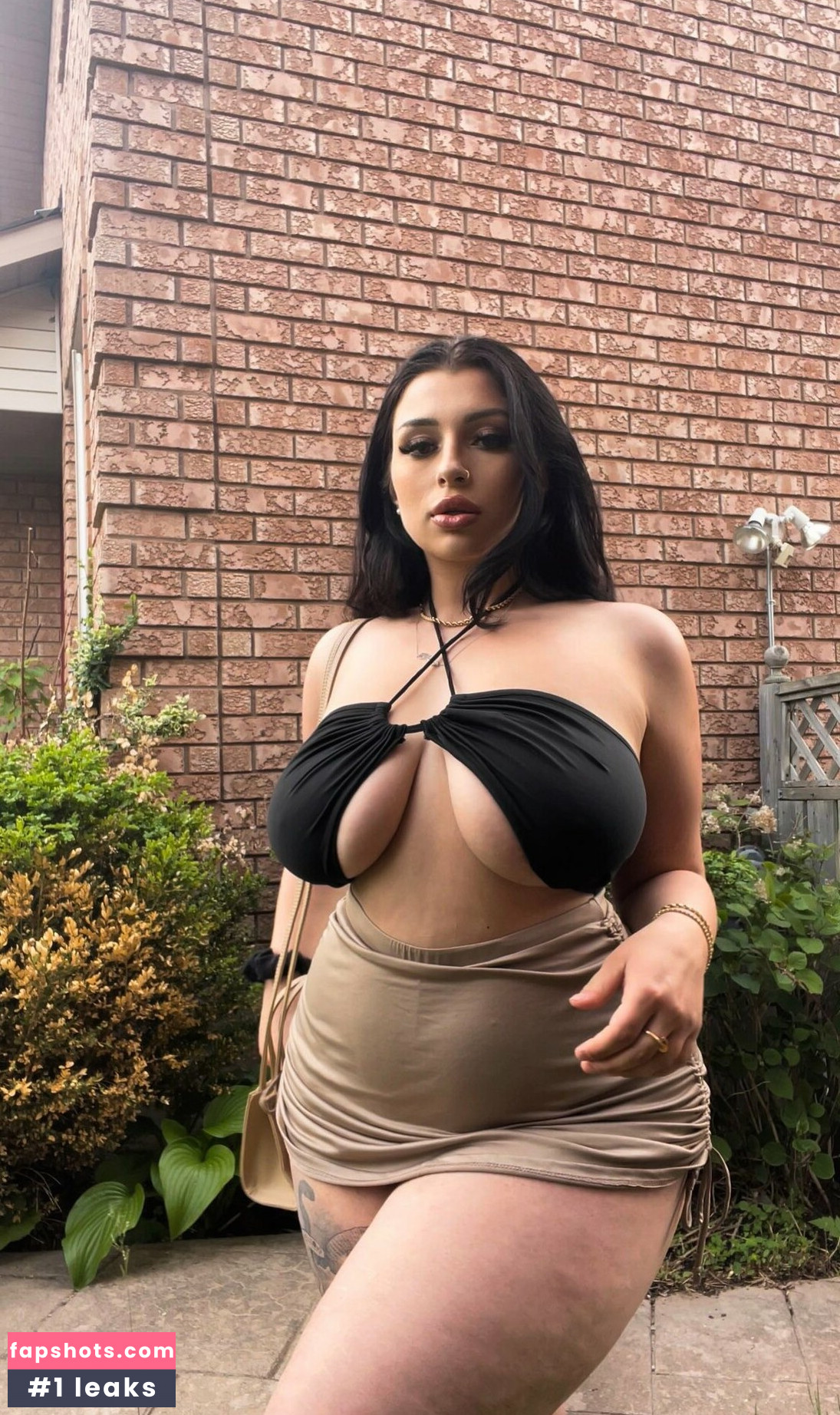 Charlotte M gallery photo #45