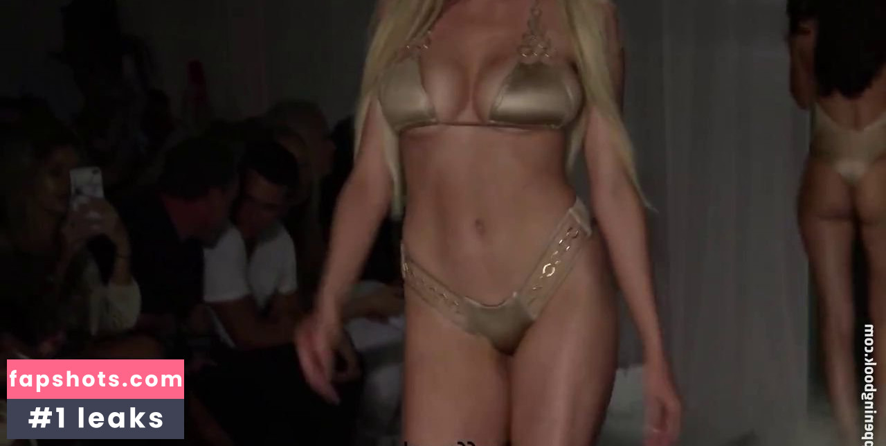 Charlotte McKinney gallery photo #1162