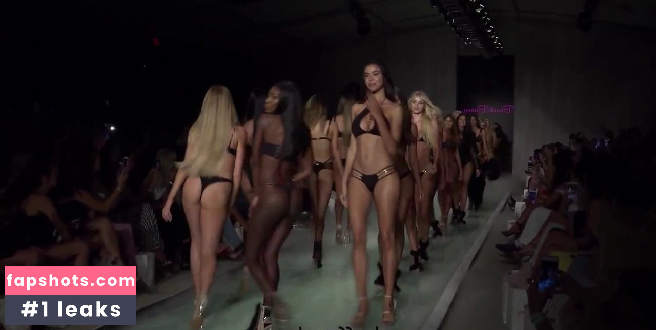 Charlotte McKinney gallery photo #1177