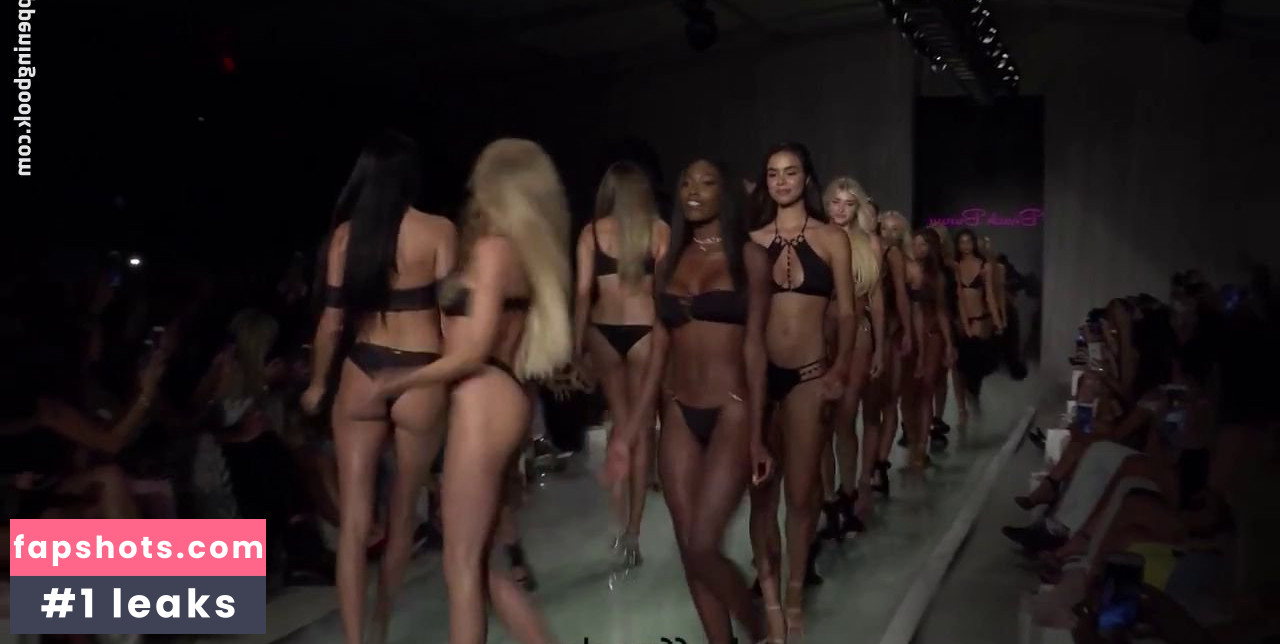 Charlotte McKinney gallery photo #1179