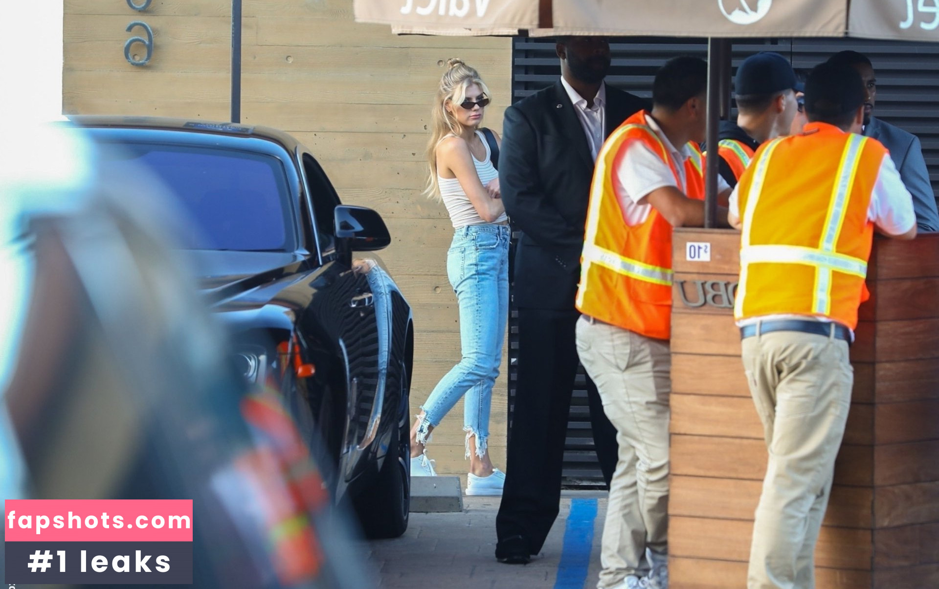 Charlotte McKinney gallery photo #1203