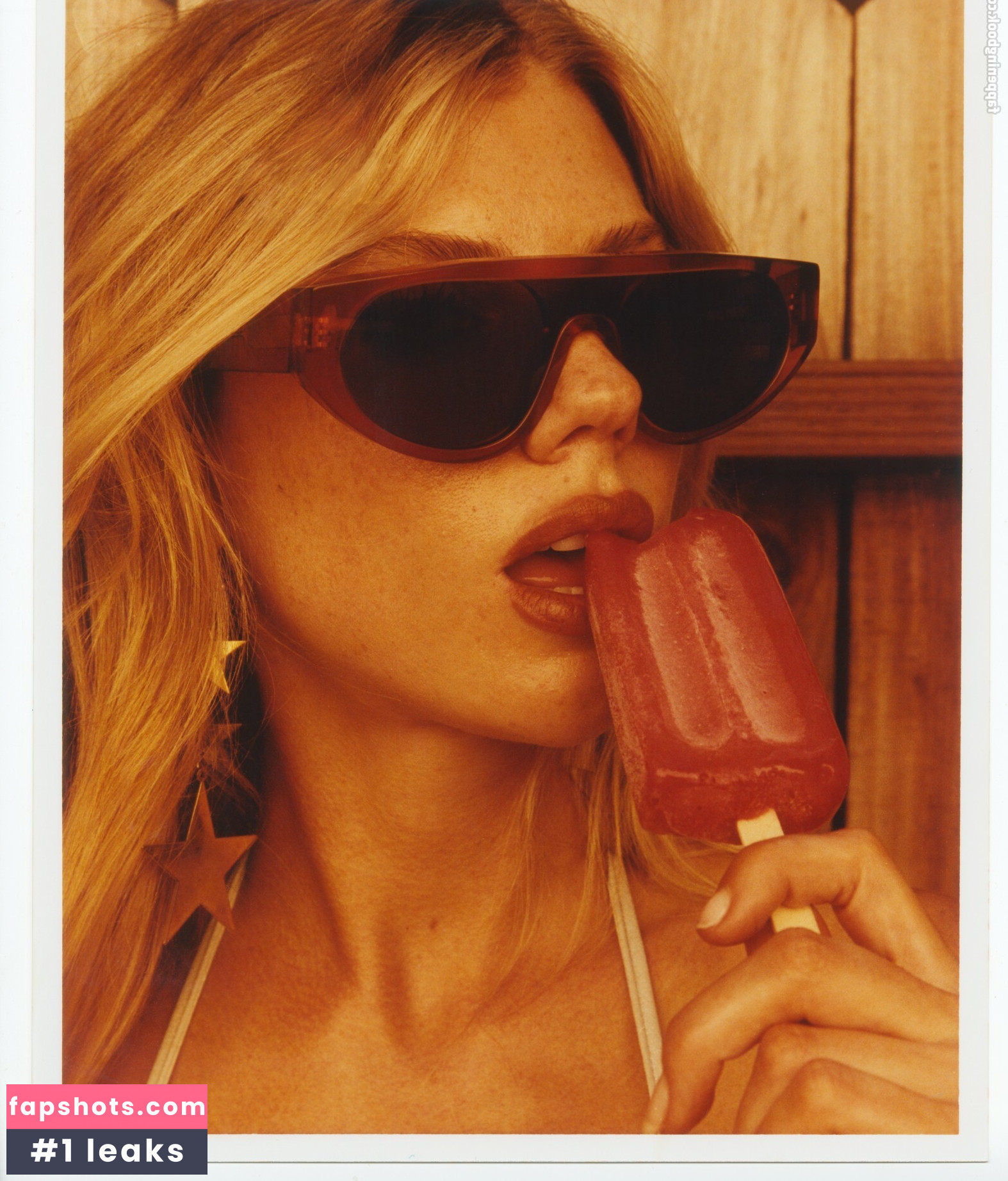 Charlotte McKinney gallery photo #125