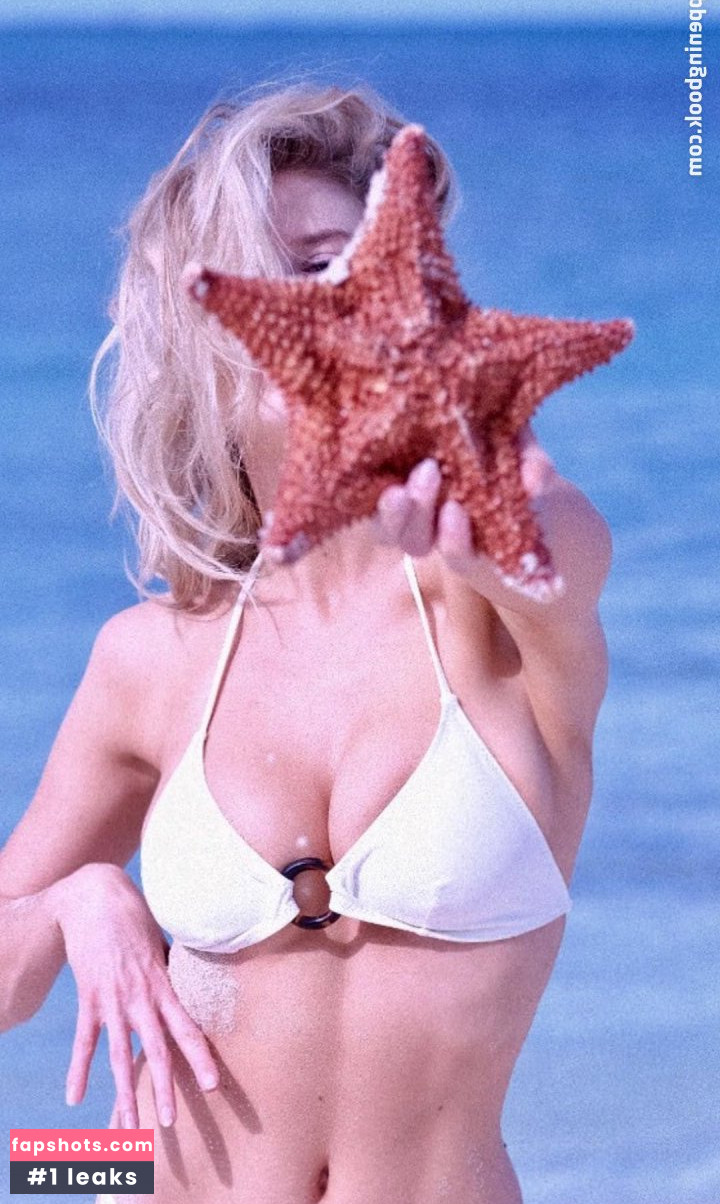 Charlotte McKinney gallery photo #1291