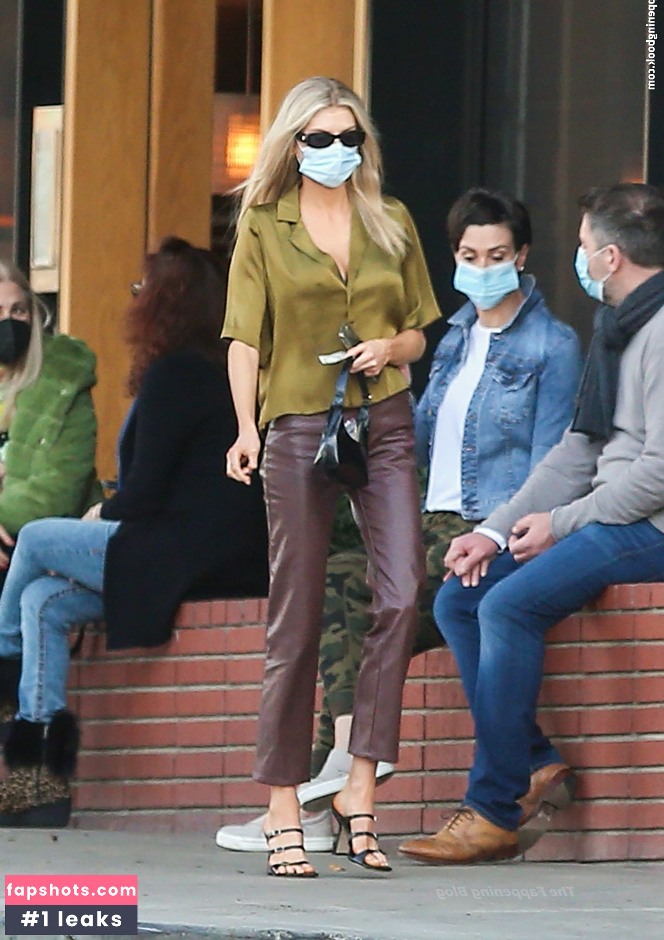 Charlotte McKinney gallery photo #504