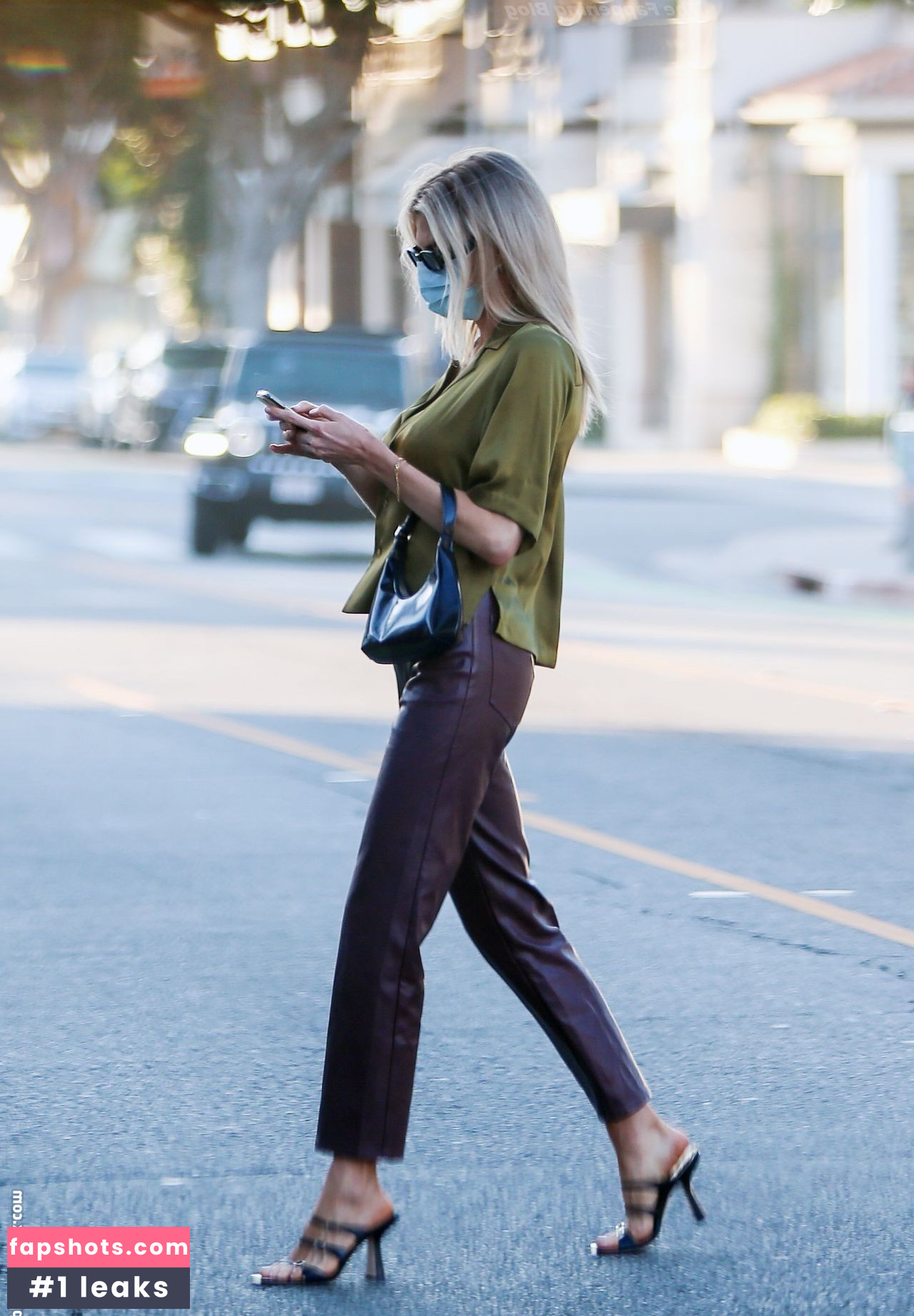 Charlotte McKinney gallery photo #505