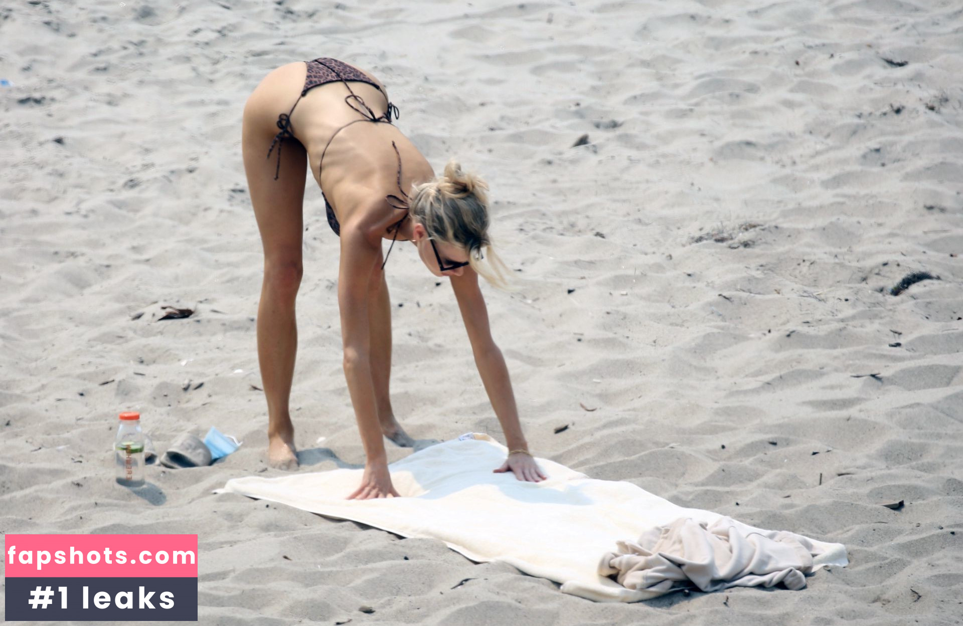 Charlotte McKinney gallery photo #556