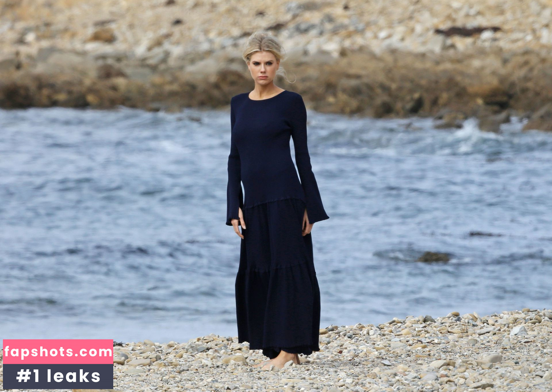 Charlotte McKinney gallery photo #631