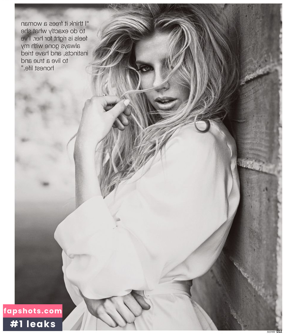 Charlotte McKinney gallery photo #773