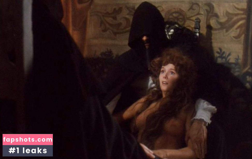 Charlotte Nielsen gallery photo #10