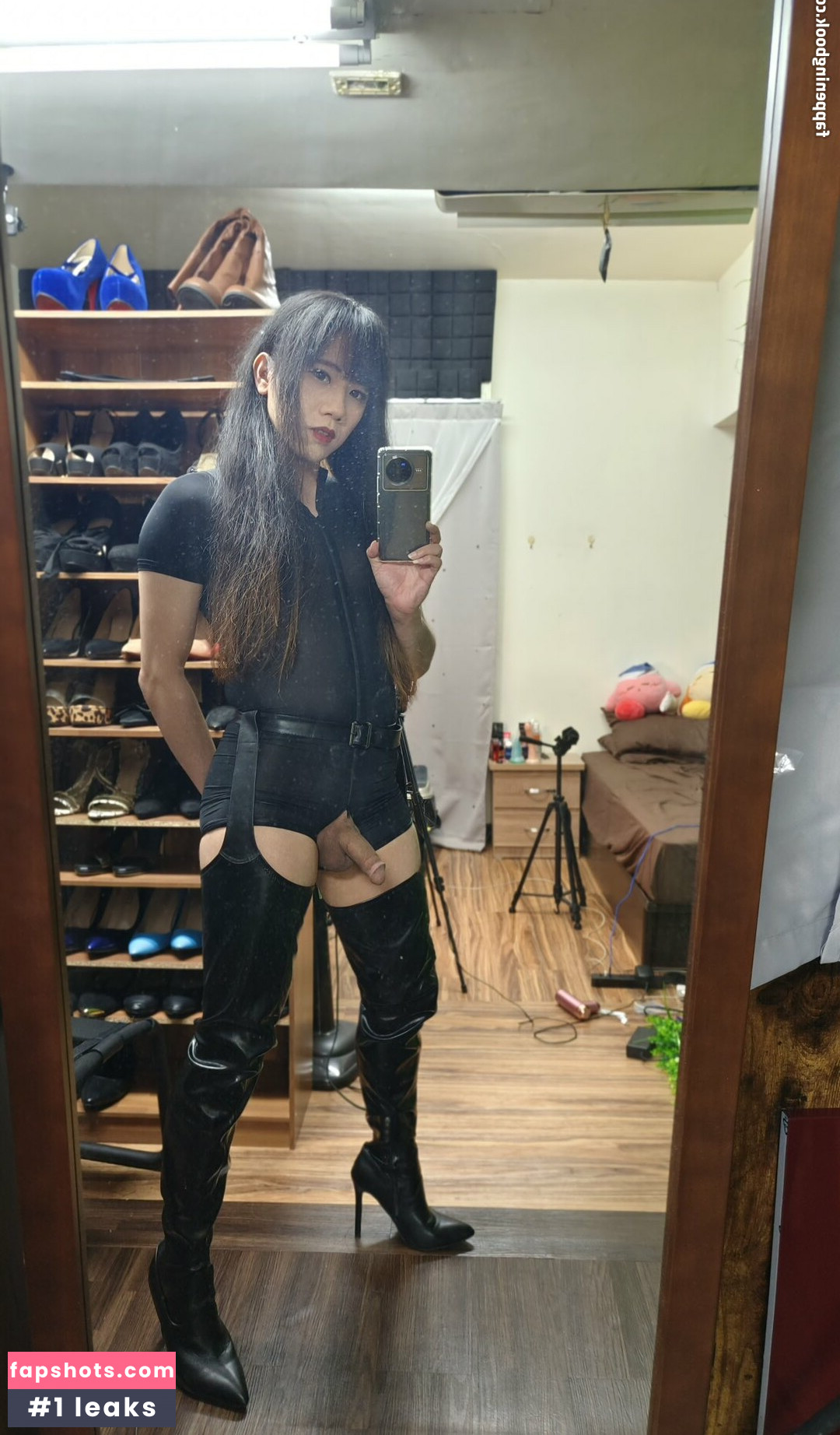 Charlotte Niya gallery photo #55