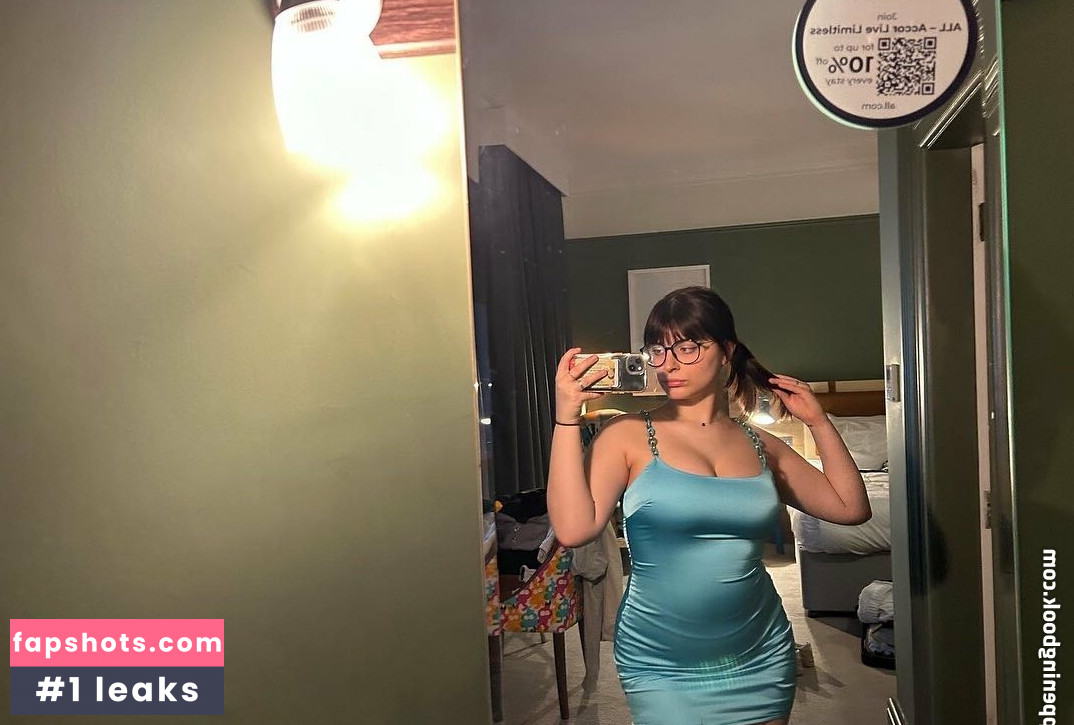 Charlotte Stocks Nude Leaks OnlyFans Photos #4 - LeakJerk