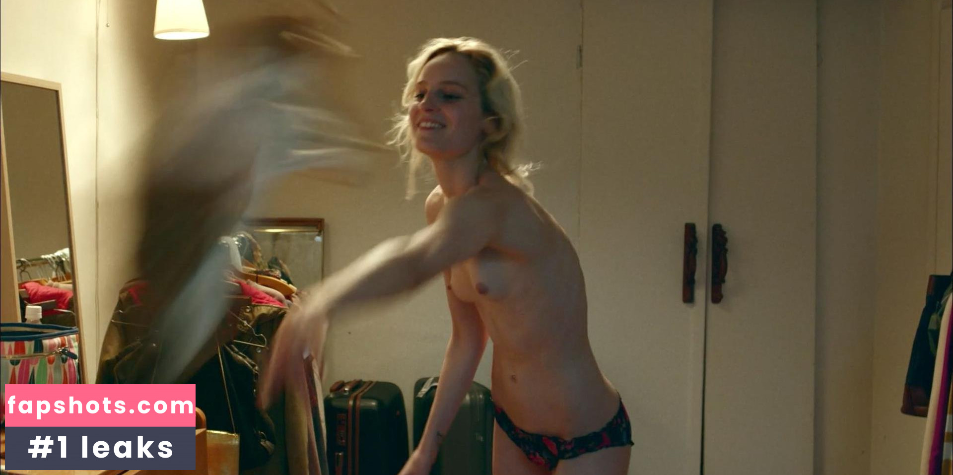 Charlotte Tomaszewska nude babe gallery