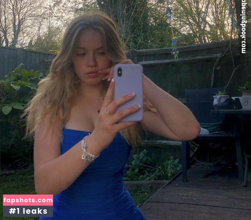 charlottebrayy gallery photo #3