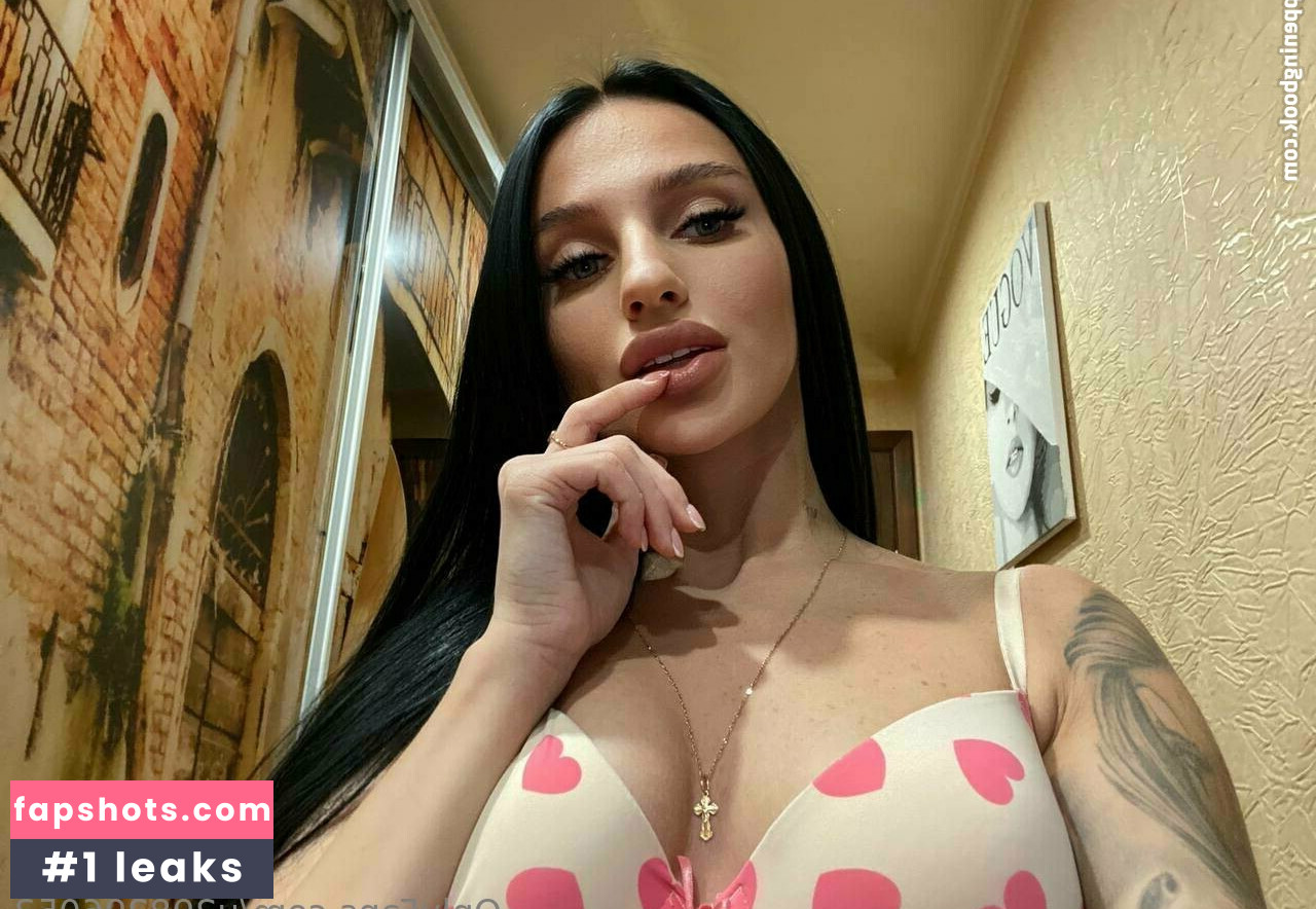 charming_megan gallery photo #43