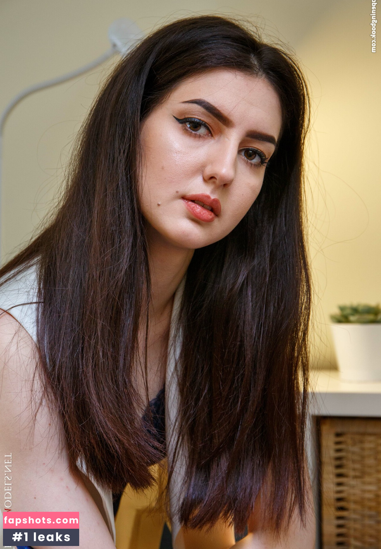 CharmModels gallery photo #23