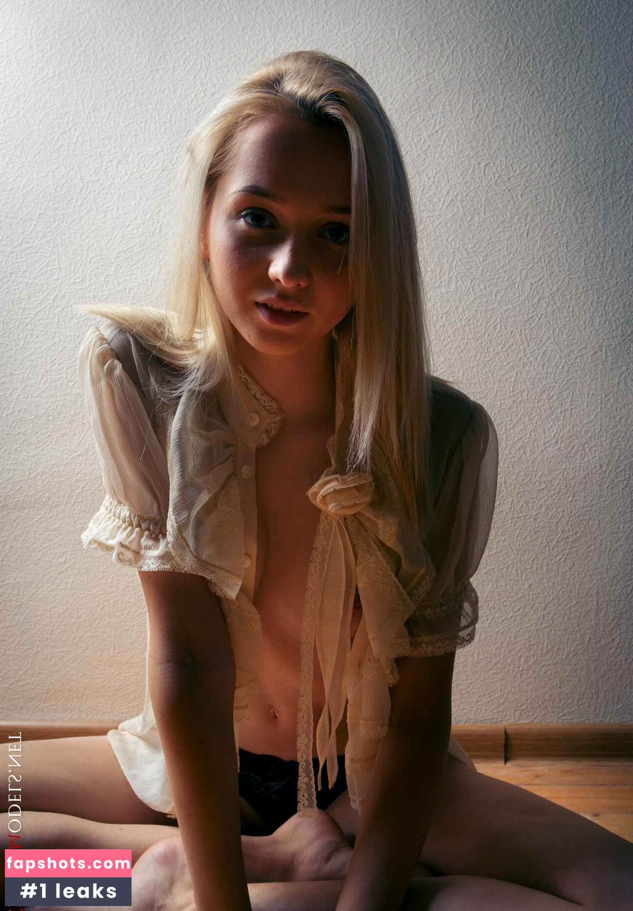 CharmModels gallery photo #385