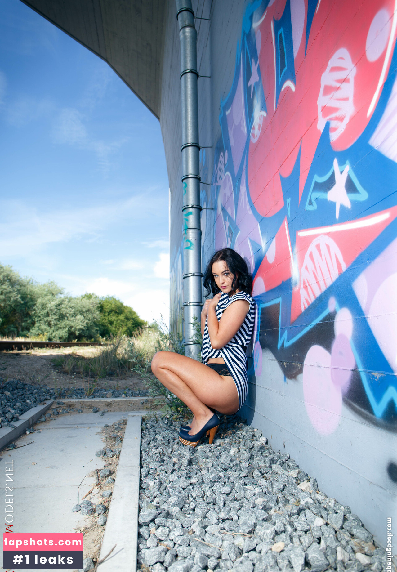 CharmModels gallery photo #63