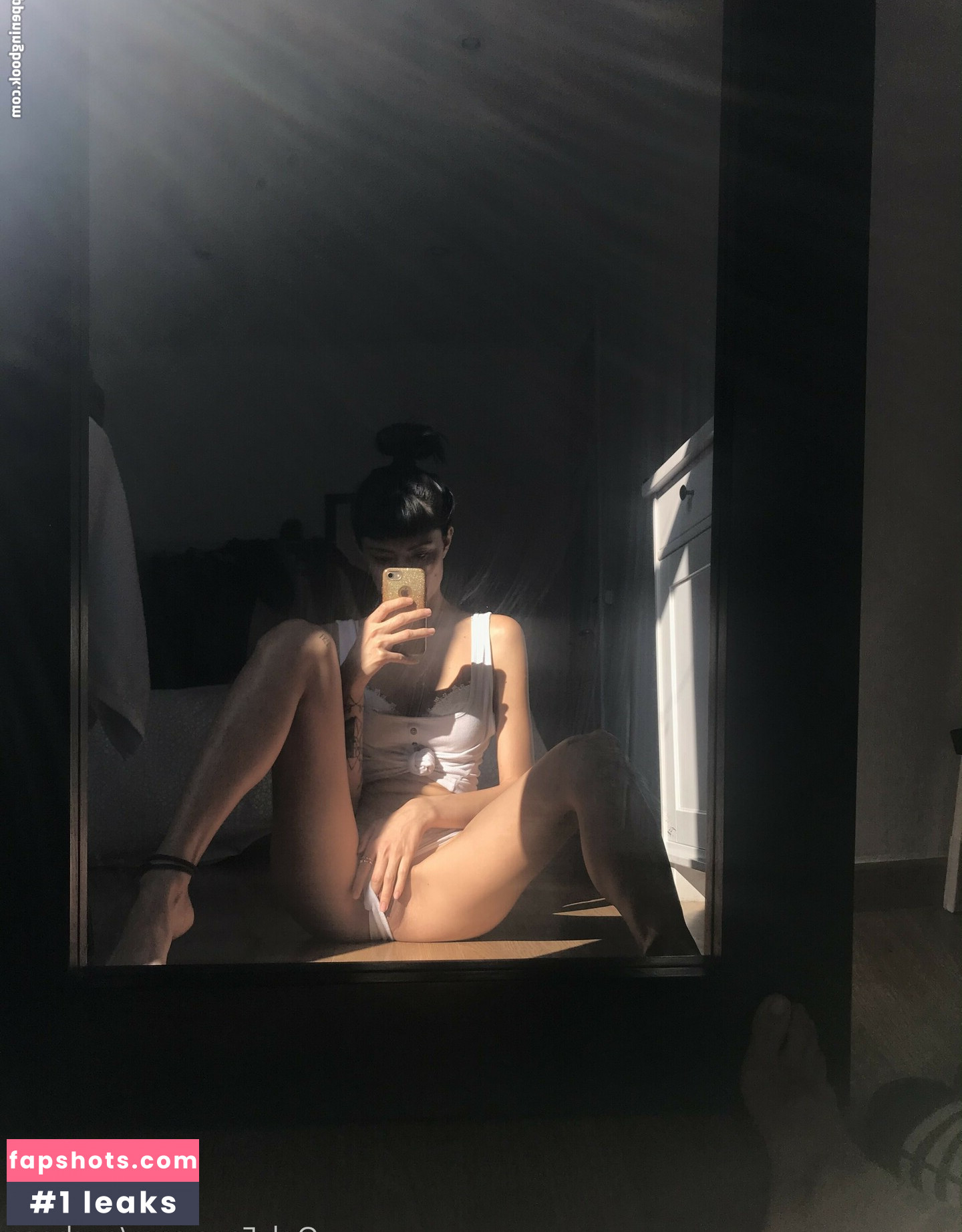 Charry Jin gallery photo #19