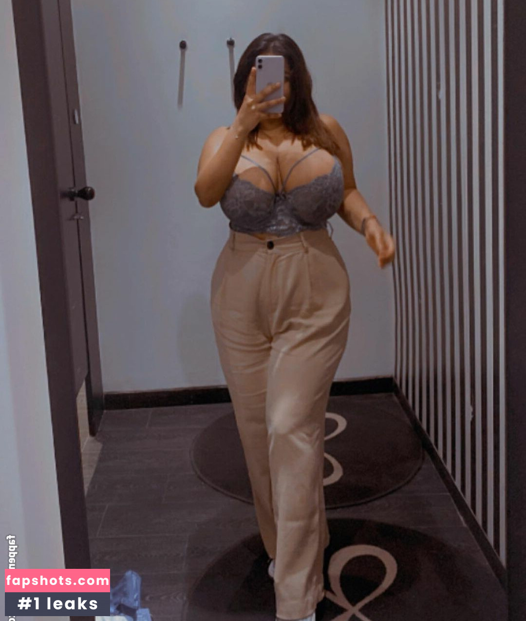 Charu Sharma gallery photo #5