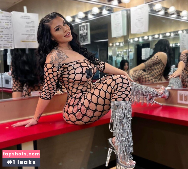 Chas.ittyyy gallery photo #7