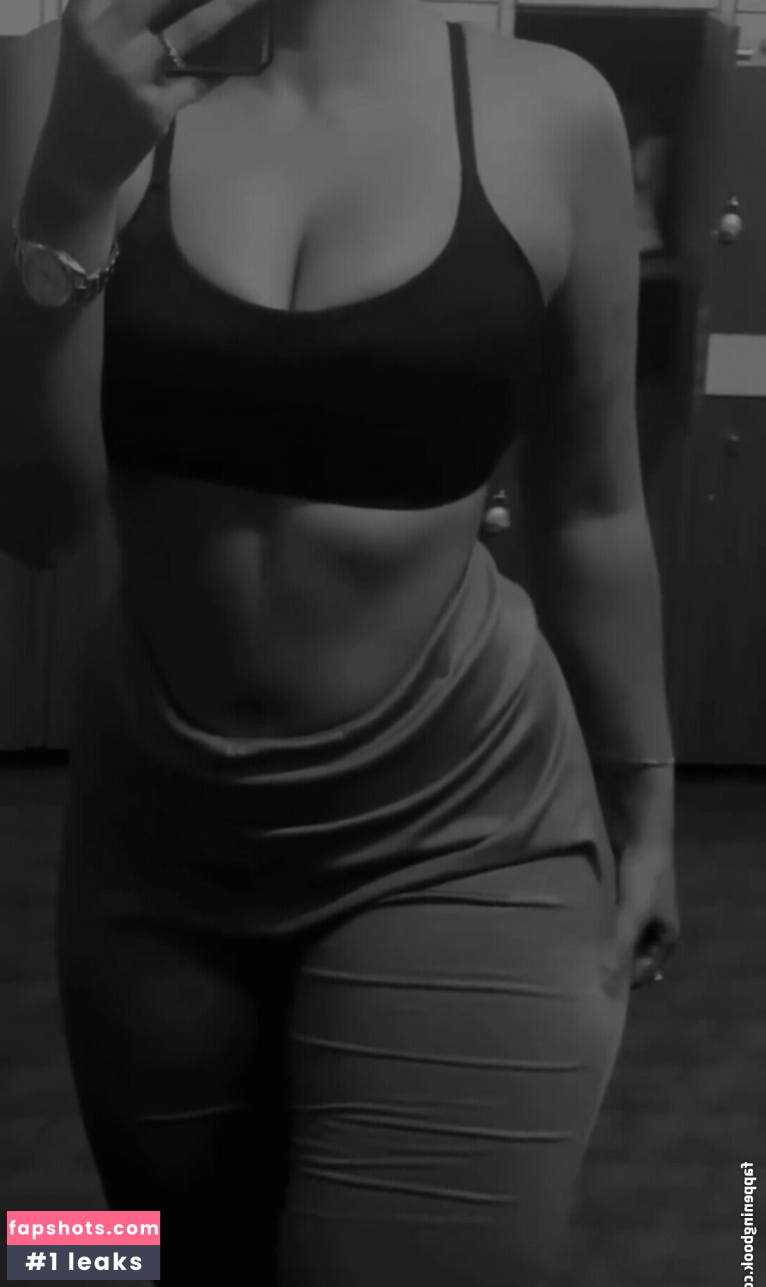 Chatingless Filtración Desnuda OnlyFans Foto #3 - Fapshots