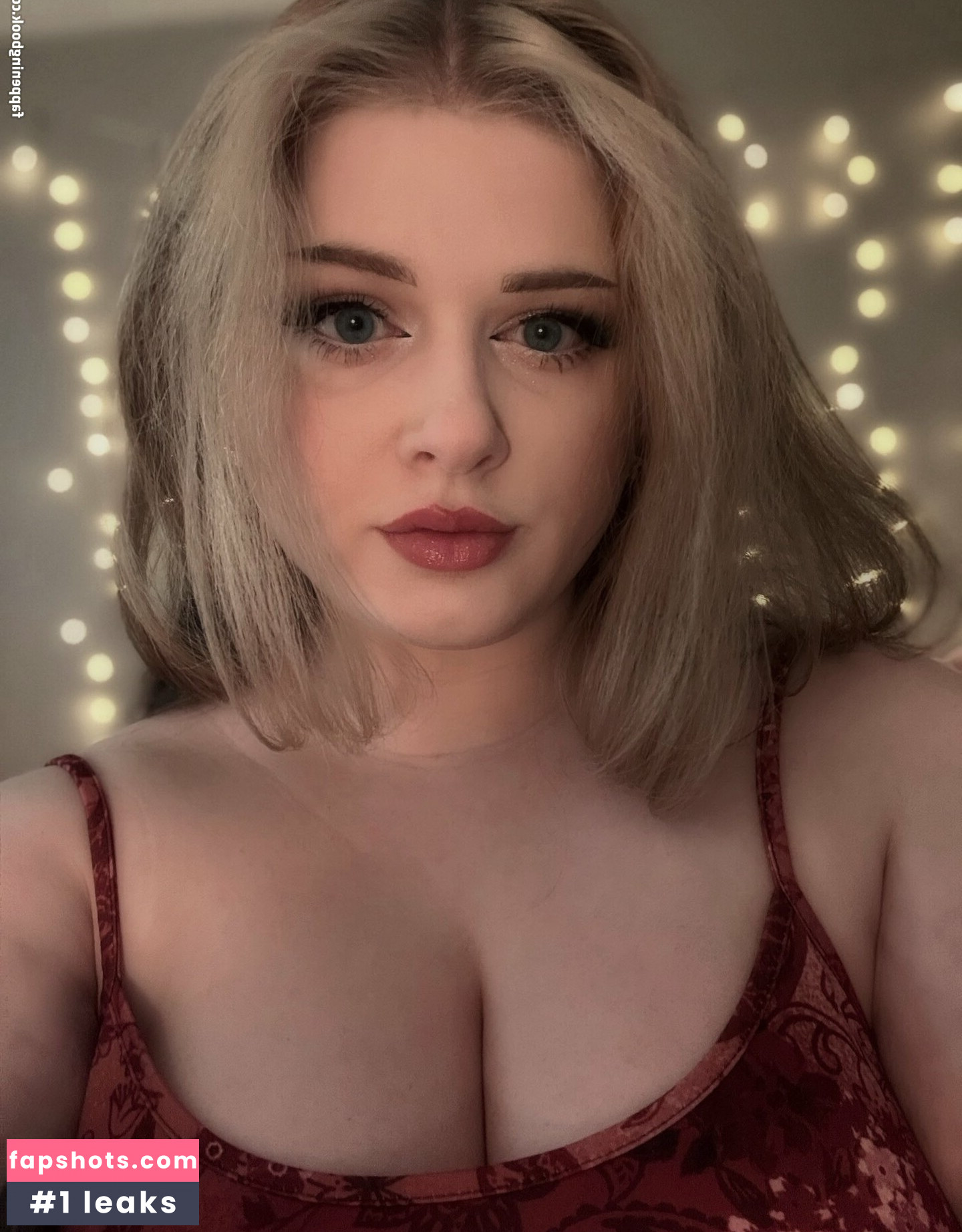 CheersItsKatie gallery photo #5