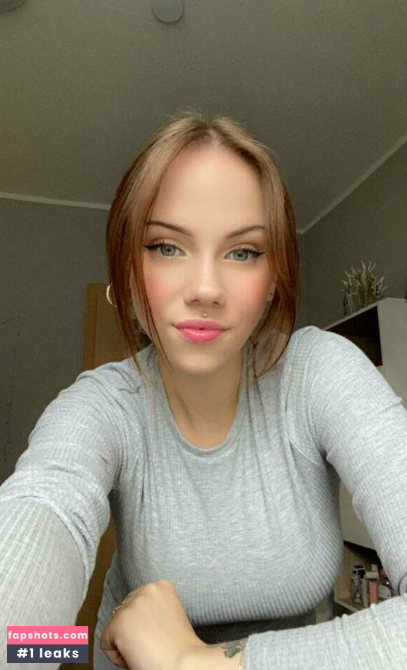 Chellie_Love nude babe gallery