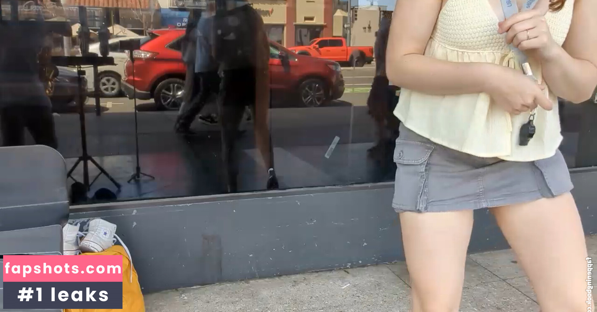 Chelsea Cook gallery photo #10