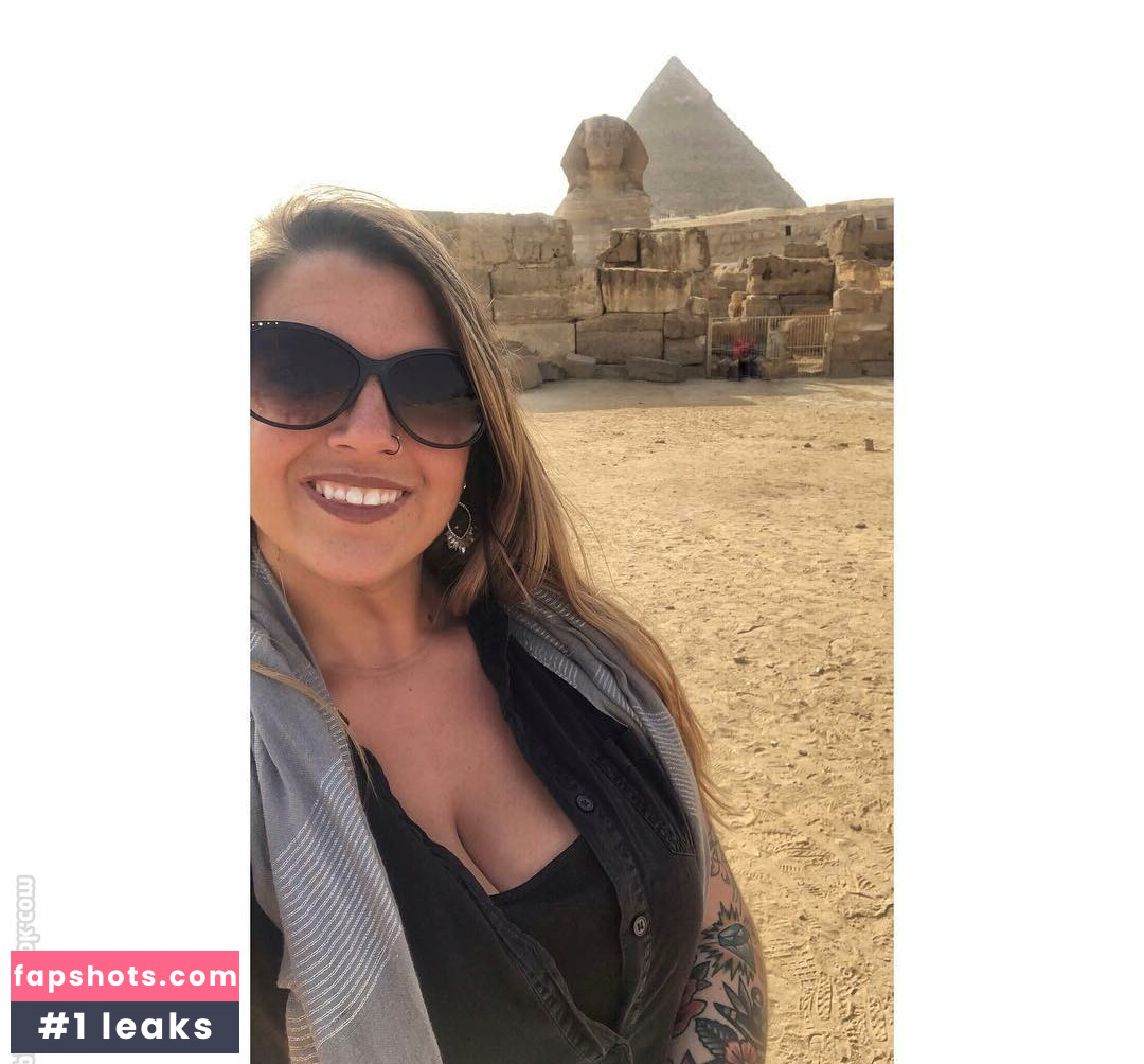 Chelsea Hammill gallery photo #19