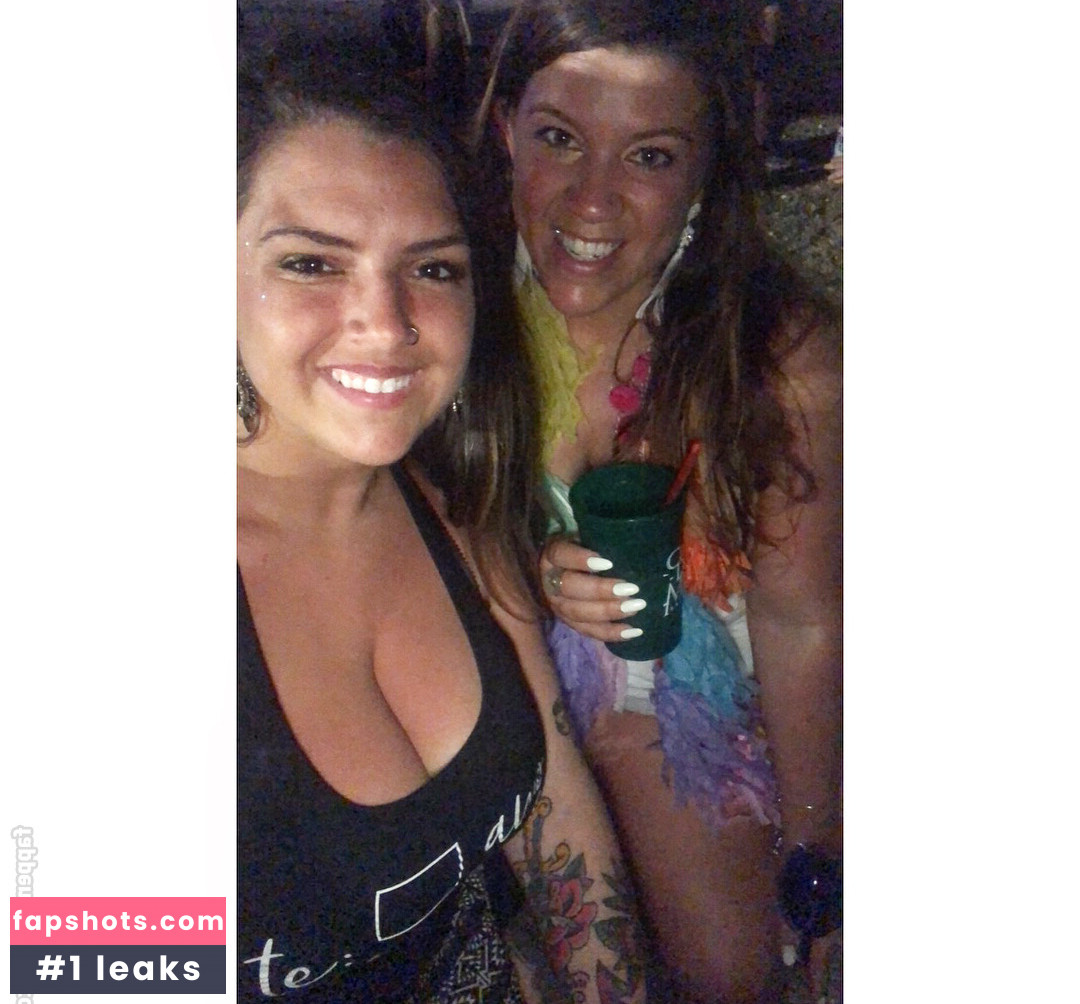 Chelsea Hammill gallery photo #20